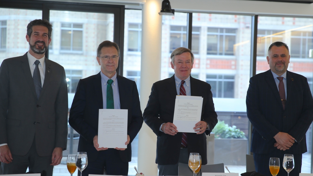 From left: Universidad Tecmilenio rector Bruno Zepeda, Ambassador of Mexico to the U.S. Esteban Moctezuma Barragán, ASU President Michael Crow and Universidad Autónoma de Baja California rector Luis Enrique Palafox Maestre photographed with the newly signed addenda to the memorandum of understanding.